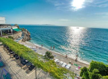 Beach Hotel Plaža - Poletje v...