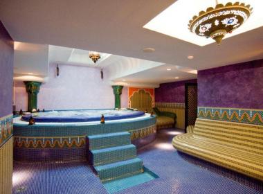 Amira Boutique Hotel Wellness & Spa -...