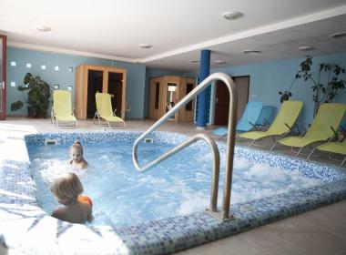 Boni Family Wellness Hotel - Družinski...