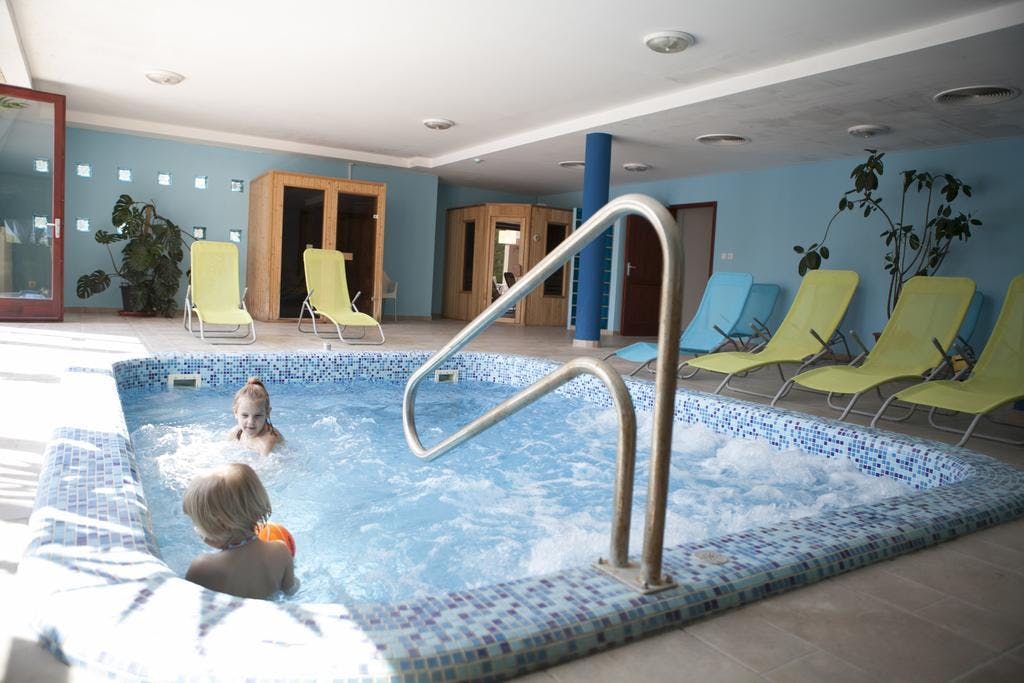 Boni Family Wellness Hotel - Družinski...